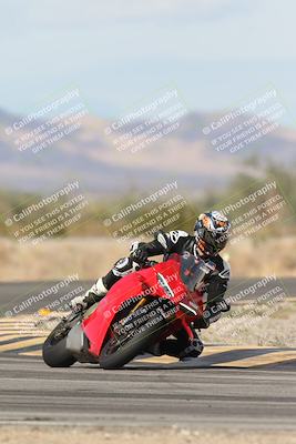 media/Nov-16-2025-Race Pace (Sun) [[8c5fa54630]]/Verified Riders/7-Turn 4 (1155am)/